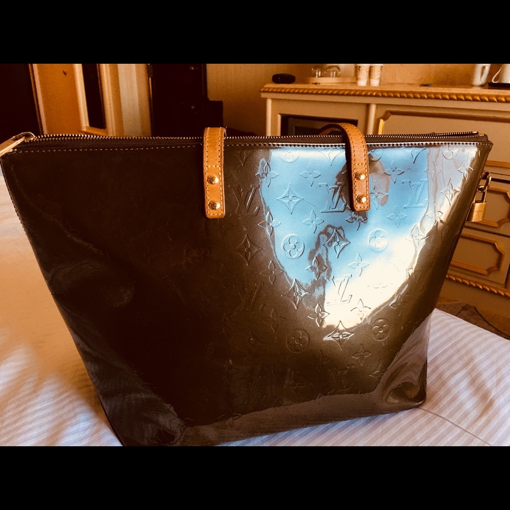 Pre loved Vernis Belleuve bag